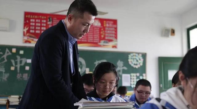 江苏教育频道主持人有哪些人物?揭秘他们的专业背景与特色风采